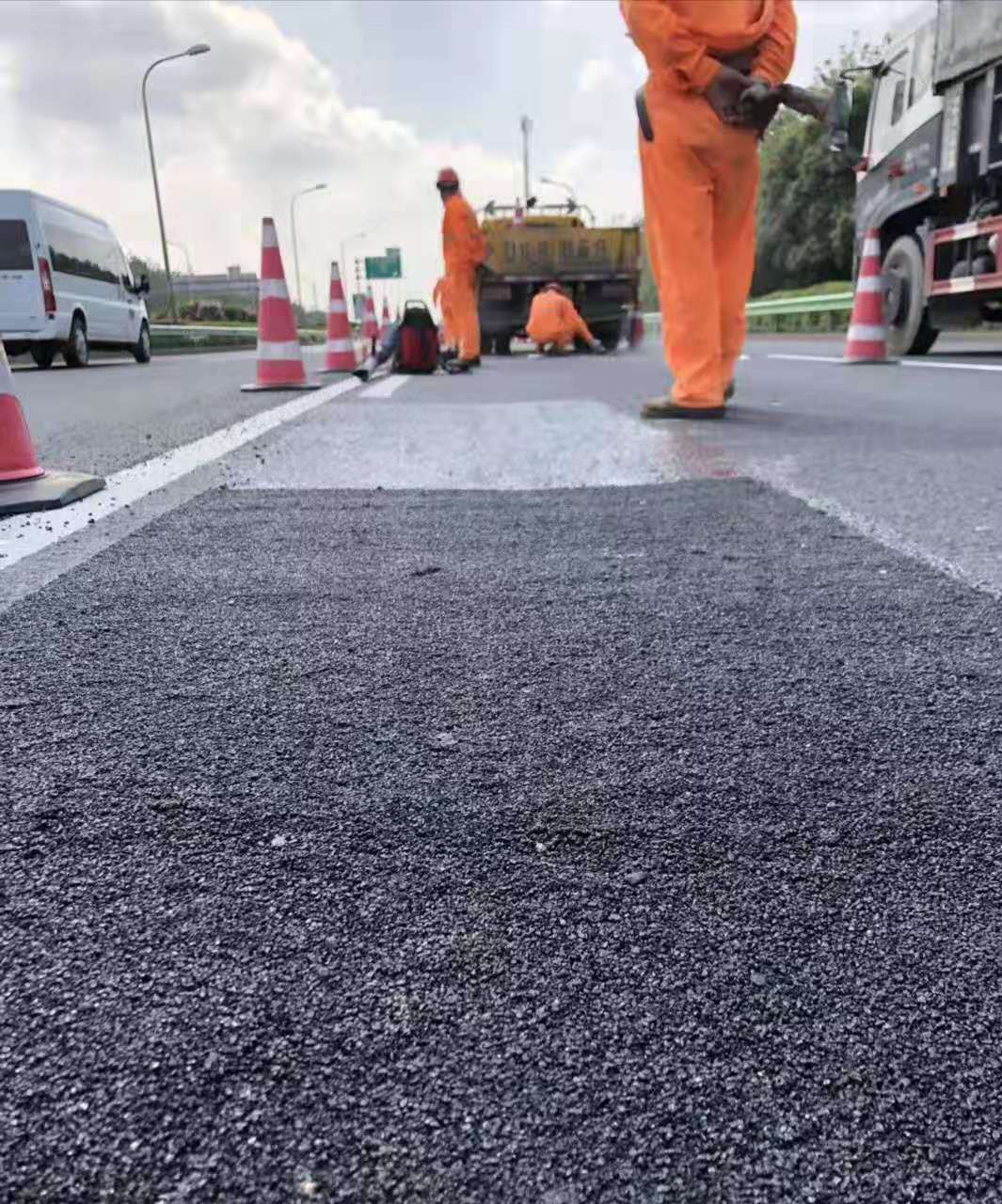 道路冷補(bǔ)料產(chǎn)生凹陷，是什么原因?qū)е碌模? title=