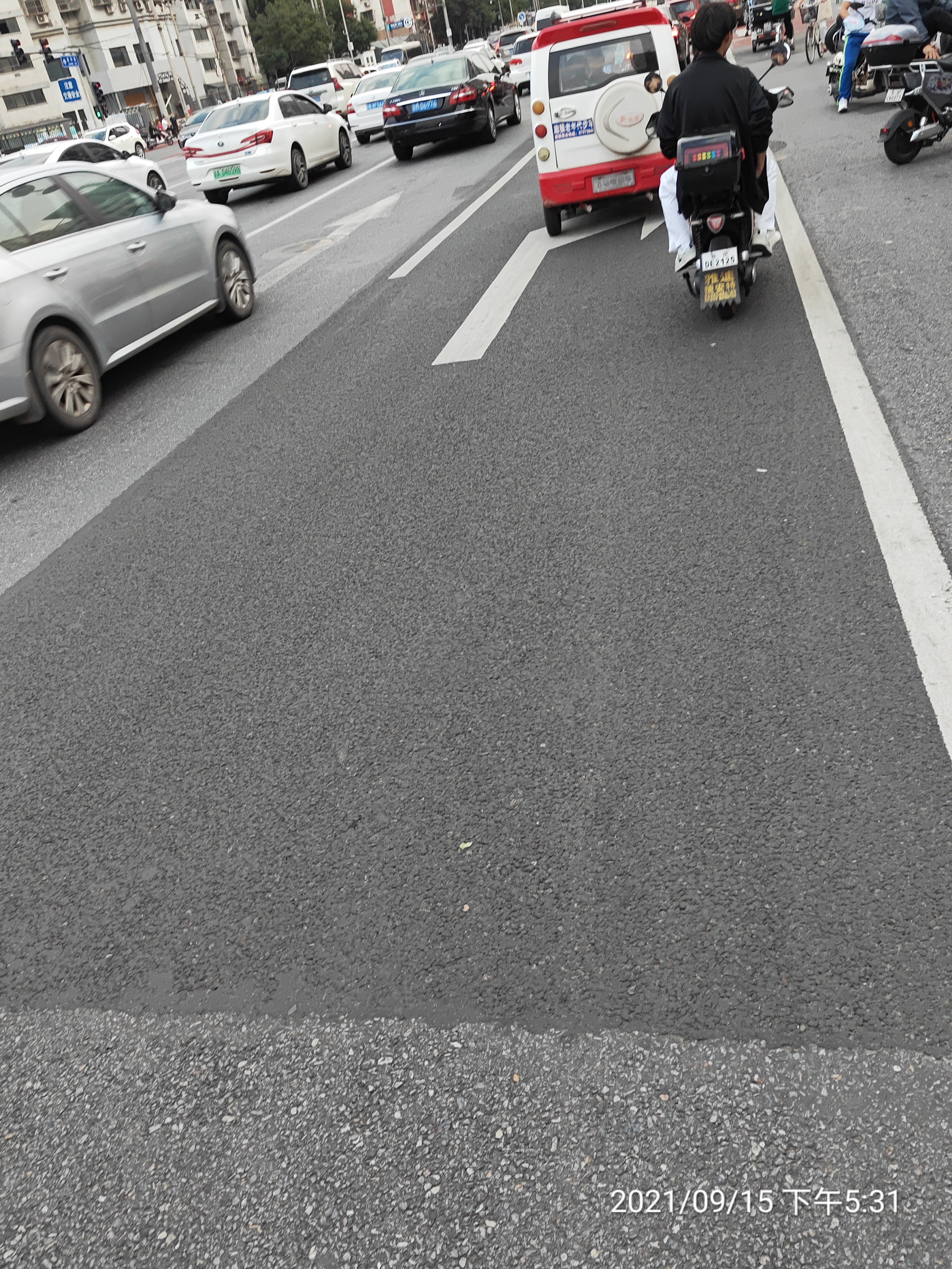 道路層間裂縫需及時(shí)處治！快使用嘉格抗裂貼
