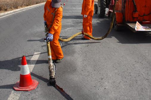 道路專用灌縫膠這幾個(gè)特性將延長(zhǎng)修補(bǔ)后路面服務(wù)年限