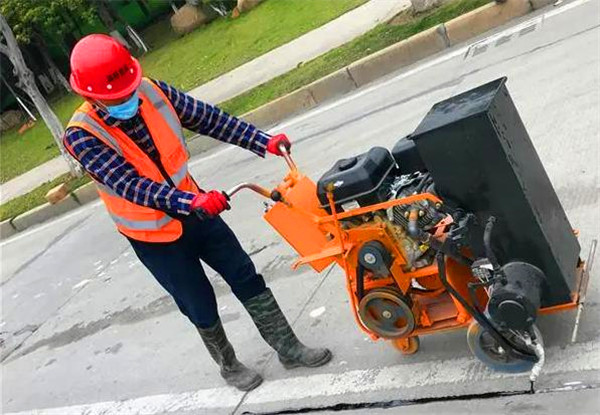 道路灌縫膠在冬季施工效果好嗎？